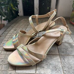 Naturalizer Bridgette 2 Elegant Iridescent gold Strappy Sandals sz 7W nwob